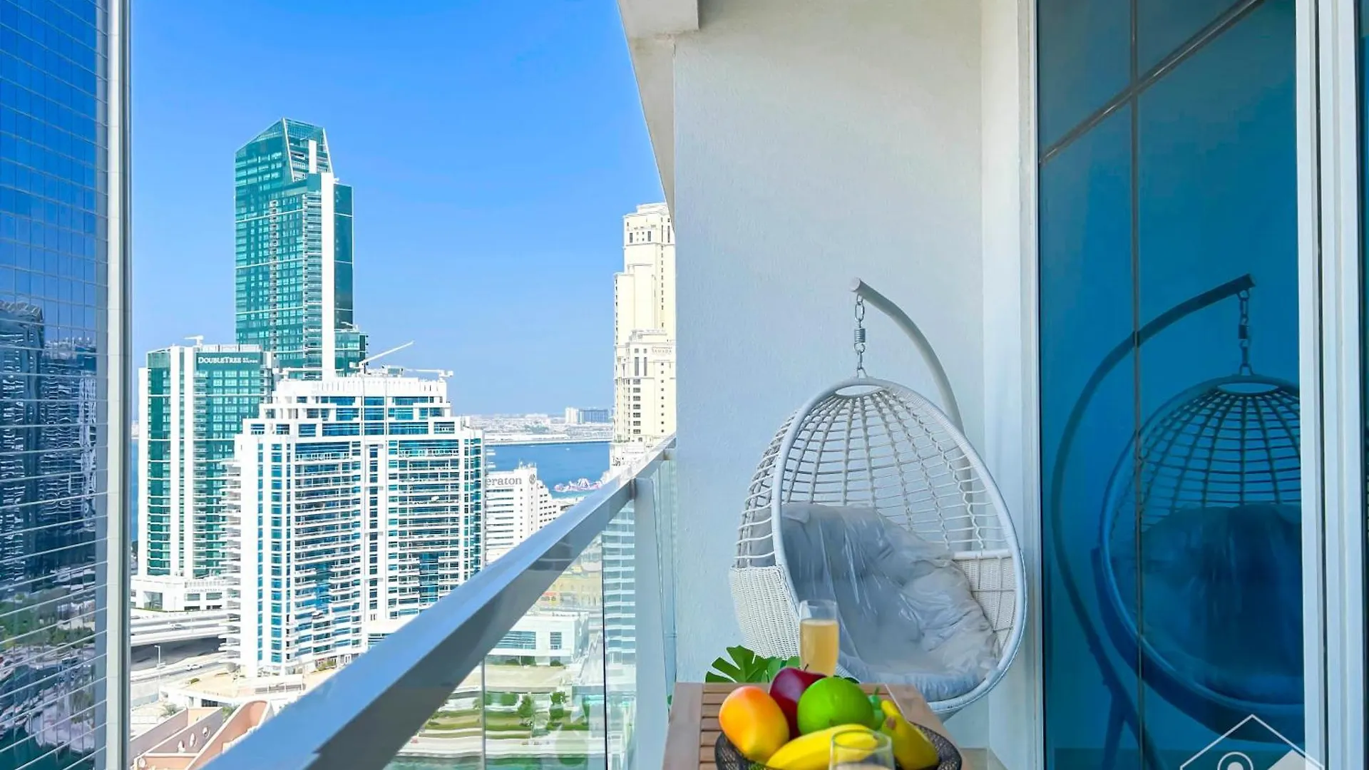 Balcony Bliss Cozy Studio With Marina Views Dubai
