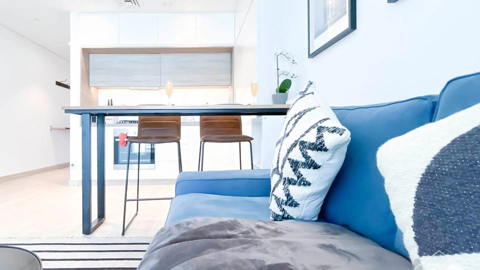 Balcony Bliss Cozy Studio With Marina Views Dubai United Arab Emirates