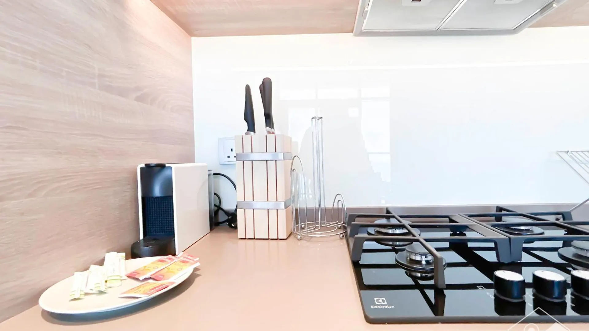 Balcony Bliss Cozy Studio With Marina Views Dubai