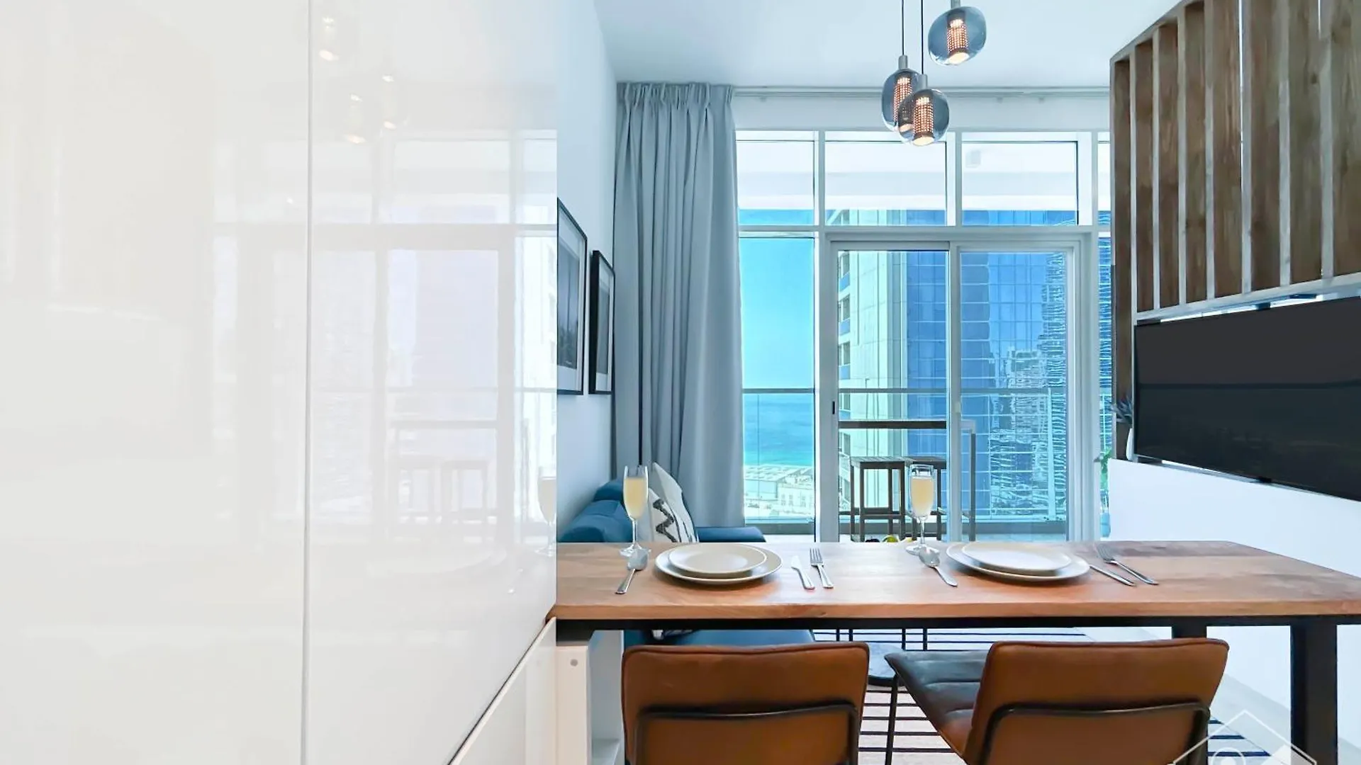Apartment Balcony Bliss Cozy Studio With Marina Views Dubai