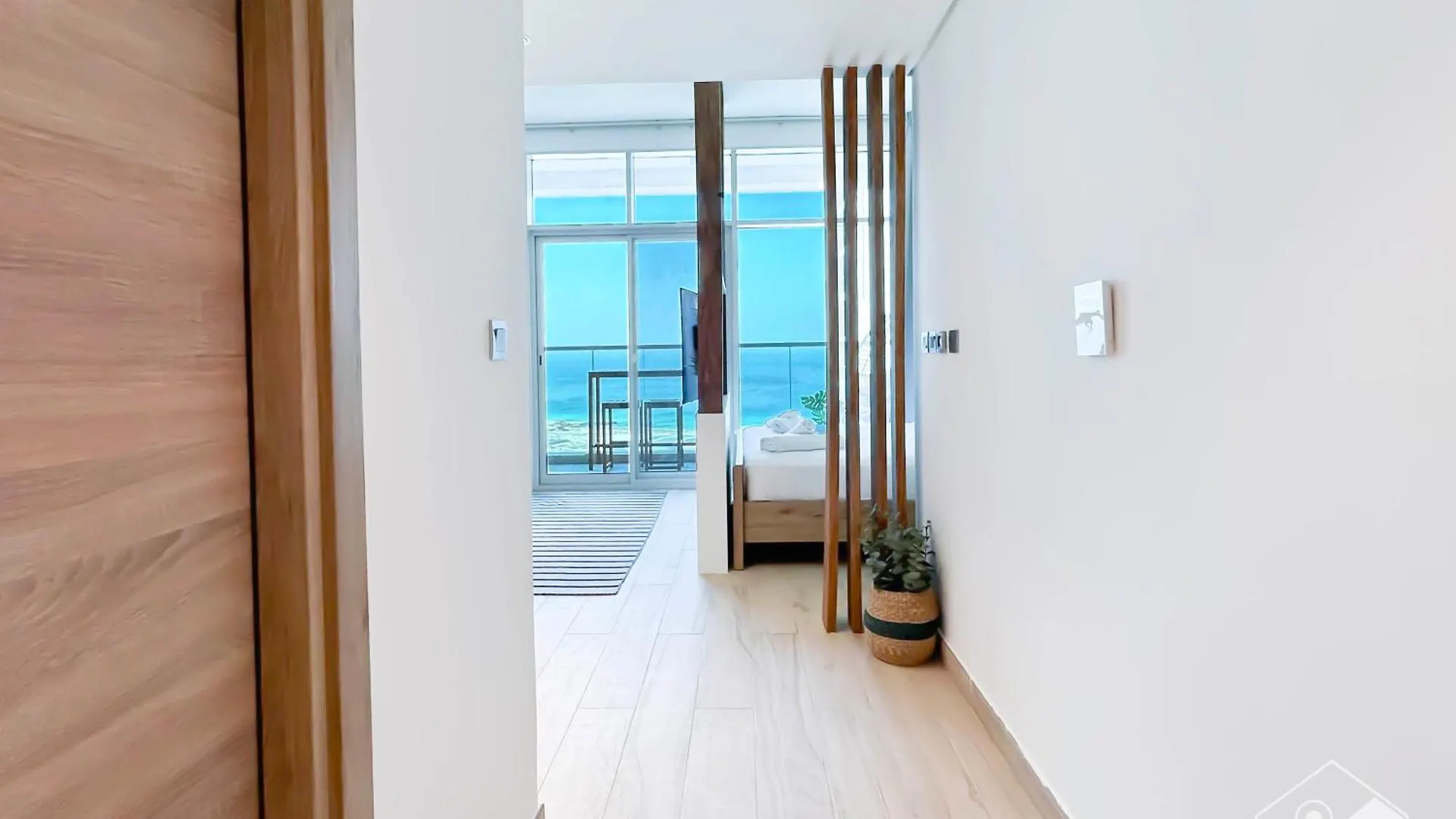 Balcony Bliss Cozy Studio With Marina Views Dubaj 0*,