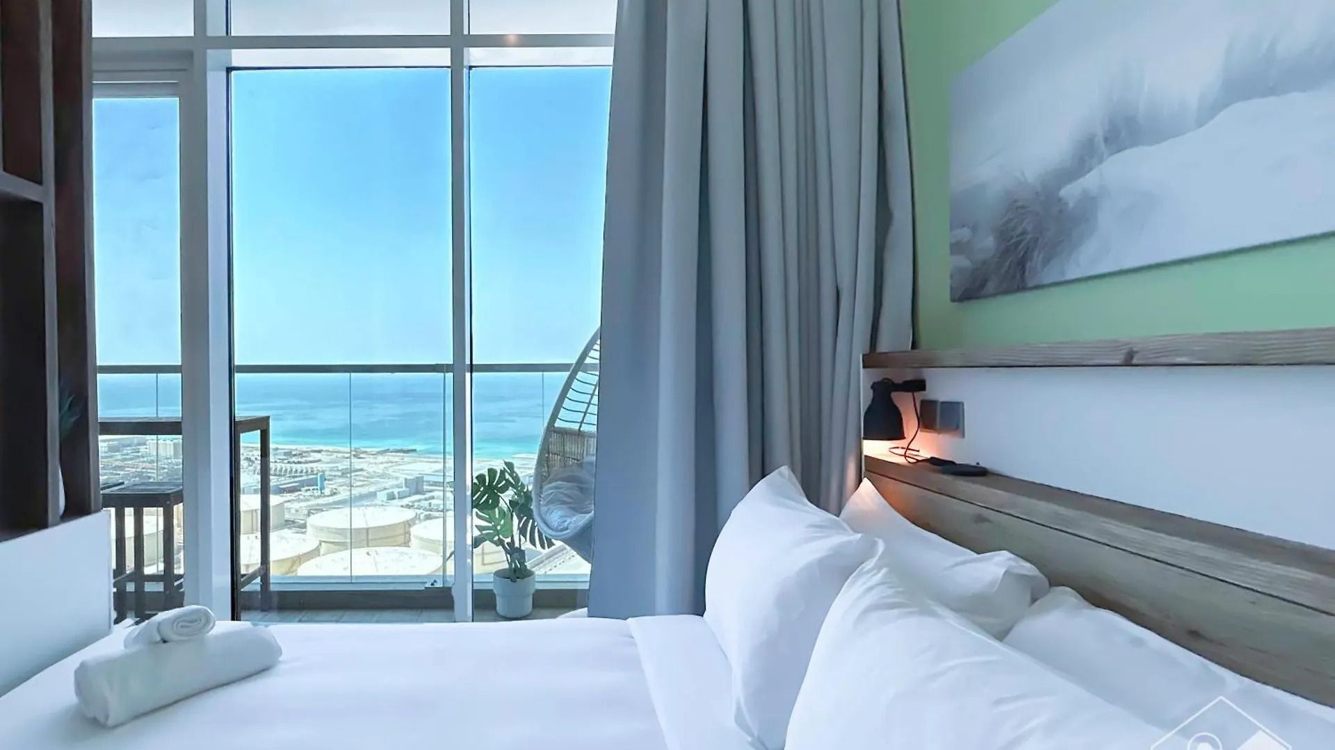 Balcony Bliss Cozy Studio With Marina Views Dubaj 0*,