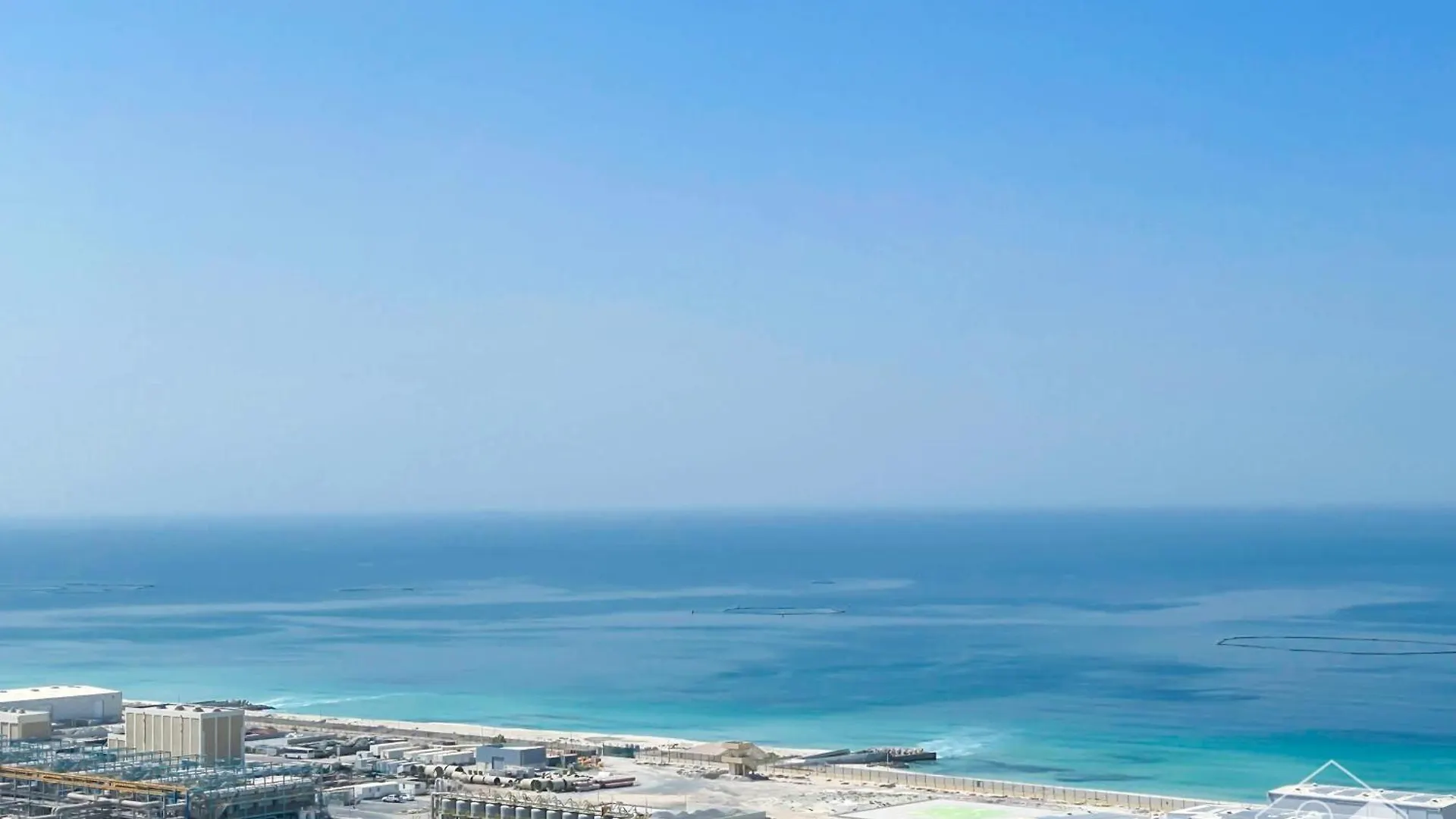 Balcony Bliss Cozy Studio With Marina Views Dubaj